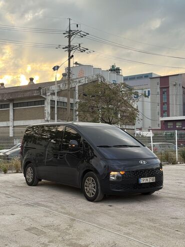 Hyundai: Hyundai Staria: 2022 г., 2.2 л, Типтроник, Дизель, Минивэн — 2