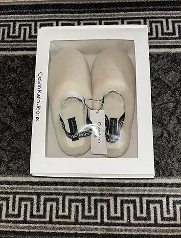 louis vuitton trenerka: Calvin Klein Jeans kućne papuče - Model: kućne papuče sa zatvorenim — 2