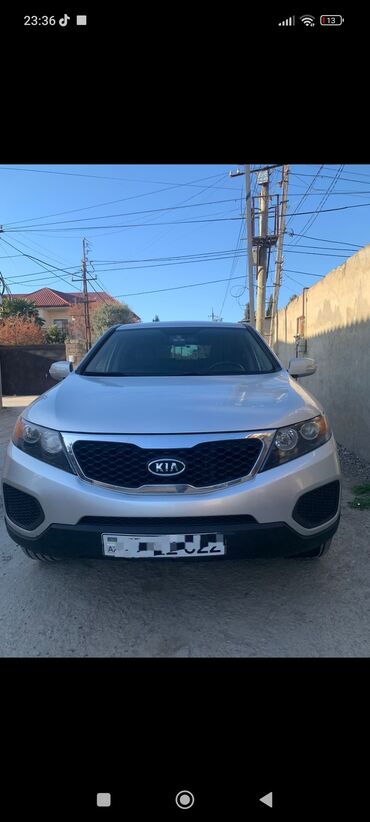 Kia: Kia sorenta İl 2011. 7-neferlik. 2-mator. 284000probeg 25900₼ satılır