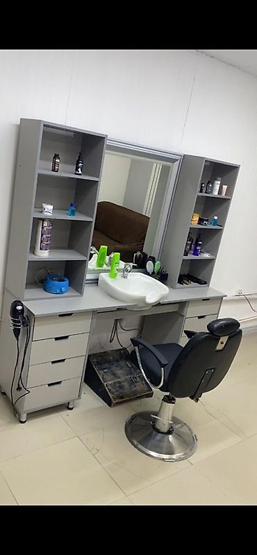 berber salon mebeli: Peşəkar bərbər/vizaj üçün salon dəsti Tərkibi: - Geniş güzgülü iş — 1