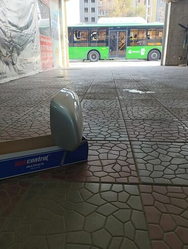 Зеркала: Боковое левое Зеркало Toyota Б/у, Оригинал — 2