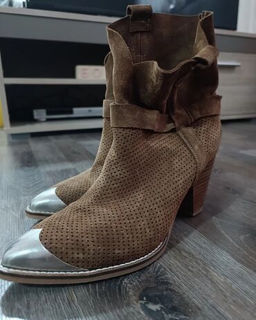 ženske sandale na štiklu: Ankle boots, 38