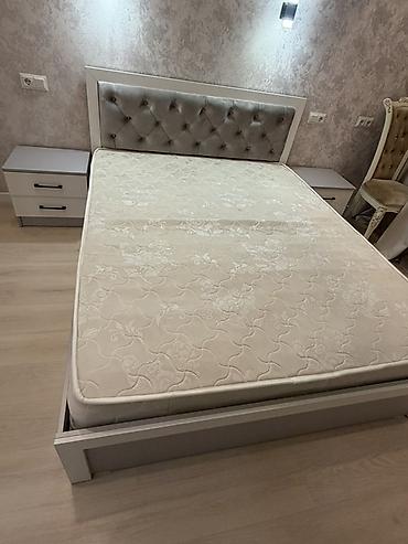Спальные гарнитуры: Комплект мягкой мебели для спальни и гостиной: 1) Кровать с мягким — 1