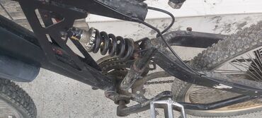 İdman velosipedləri: Dağ/şossə tipli velosiped Xüsusiyyətlər: - Ön və arxa disk əyləcləri -da lalafo.az — 5 İdman velosipedləri: Dağ/şossə tipli velosiped Xüsusiyyətlər: - Ön və arxa disk əyləcləri — 5