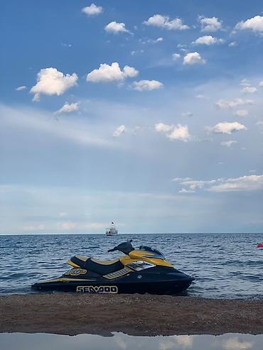 новости кызыл суу: Гидроцикл Sea‑Doo RXP (жёлто‑чёрный) - Мощный спортивный гидроцикл с — 1