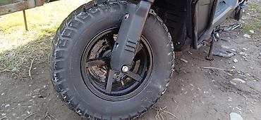 t max: Скутер городского типа, ориентировочно 50–150 см³. Агрессивный дизайн — 5