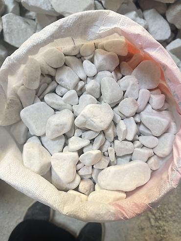 Мраморная крошка: Мраморная крошка, Белый, Декоративная, В тоннах — 7