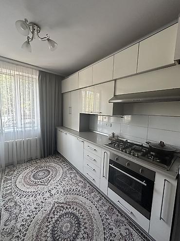 Продажа квартир: 3 комнаты, 101 м², ул. Калык Акиева Индивидуалка, 1 этаж — 1