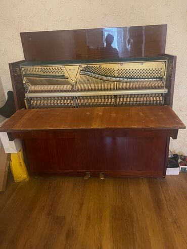 Musiqi alətləri üçün ləvazimatlar: Piano satilir Əla vəzyətdə