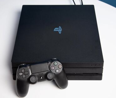 PS4 (Sony PlayStation 4): Продаем PS 4pro в отличном состоянии, 2 джойстика. Очень много