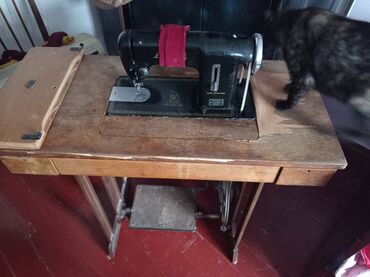 ремонт швейных машин: Швейная машина Механическая