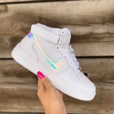 nike dvojke: Nike air force duboke patike
Novo
Brojevi 36 do 41 at lalafo.rs nike dvojke: Nike air force duboke patike
Novo
Brojevi 36 do 41