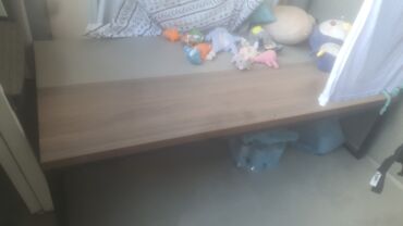 столики для компьютера: Kompüter masası, İşlənmiş, Açılmayan, Laminat, Dördbucaq masa