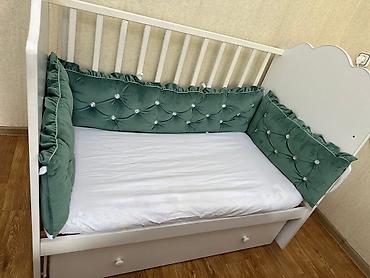 bed sheets: Манеж установлена на нижнюю можно установить выше. Имеется матрас — 5
