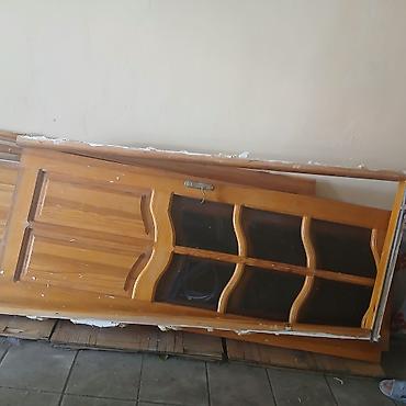 Taxta iç qapı – şüşəli model - Material: təbii ağac (şam rəngində