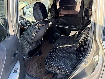 Toyota: Toyota Ractis: 2006 г., 1.5 л, Автомат, Бензин, Хэтчбэк — 10