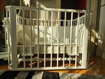 korpe uşaq şekilleri: Для девочки и мальчика, Четырехугольная, Колыбель, С бортиками, С матрасом, Без механизма качания