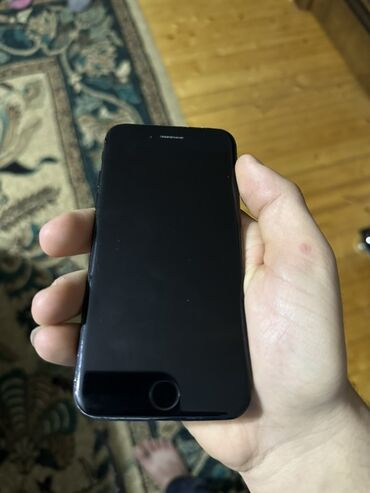 Apple iPhone: IPhone 7, Qara, Barmaq izi — 2