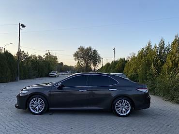 bad e5: Toyota Camry: 2018 г., 2.5 л, Автомат, Гибрид, Седан — 5