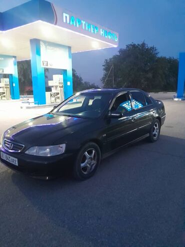 машина жалабат: Honda Accord: 2002 г., 2 л, Автомат, Бензин, Седан