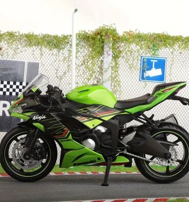 oyuncaq qutusu: Kawasaki Ninja ZX 6R 1:12 ölçüdə motosiklet modeli🏍 25 azn Metrolara