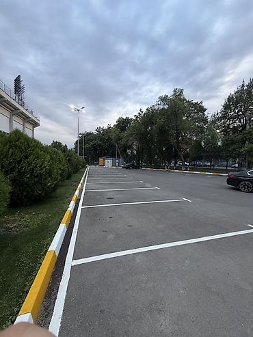вывеска название улицы: Нанесение дорожно-разметочных линий и знаков на парковках и — 5