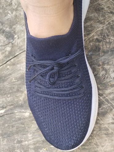 Women's Sneakers and athletic shoes: 38 — 2