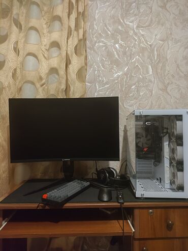 Masaüstü kompüterlər və iş stansiyaları: Real aliciya endirim var.Monitor ve sistem bloku 1500,qulaqliq mause