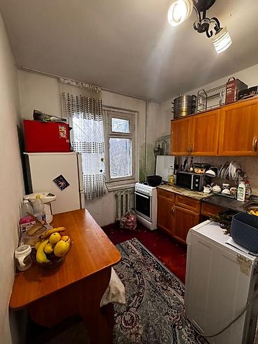 Балконные двери: Сдаётся. Депозит 15000 сом застеклённая лоджия/балкон с распашными — 8