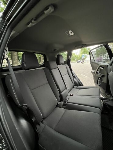 Toyota: Toyota RAV4: 2018 г., 2.5 л, Автомат, Бензин — 11