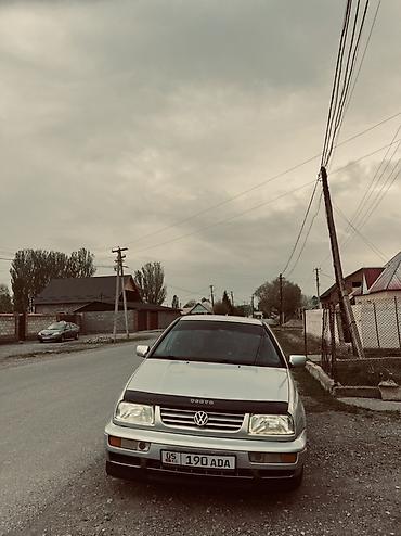 рейлинги на карнивал: Volkswagen Vento: 1999 г., 2 л, Механика, Бензин, Седан — 3
