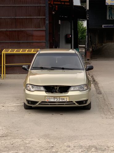 машина bugatti: Daewoo Nexia: 2011 г., 1.5 л, Механика, Бензин, Седан