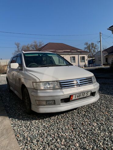 Mitsubishi: Mitsubishi Chariot: 1998 г., 2.4 л, Автомат, Бензин, Минивэн