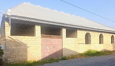 yarım tikili ev: Satılır: yarımçıq tikili həyət evi - Layihə: daş divarlı, iri eyvanlı — 1