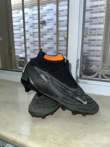 Bentley: Məhsul: Nike Phantom GX Dynamic Fit 2 (AG/FG) futbol butsası 40