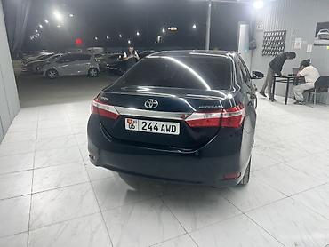 kia stiger: Toyota Corolla: 2014 г., Автомат, Бензин, Седан — 2