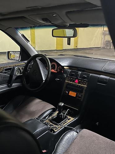 clas: Mercedes-Benz E-Class: 1998 г., 2.8 л, Механика, Бензин, Седан — 3