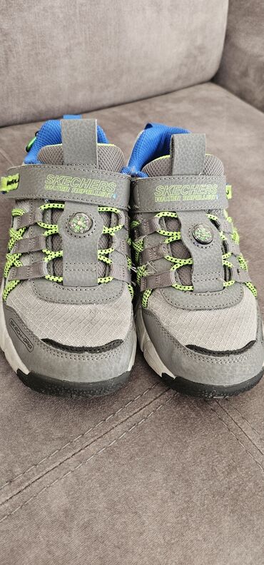 детские кроссовки 34 размера: Skechers firmasi
