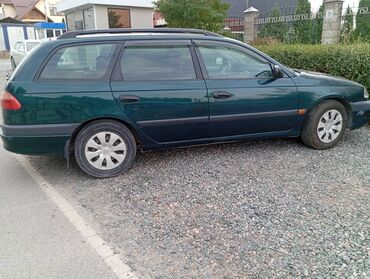 Транспорт: Toyota Avensis: 2002 г., 1.8 л, Механика, Бензин