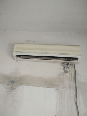 soyuducu 100 azn: Kondisioner LG, Təmirə ehtiyacı var, 100-dən çox kv. m, Kredit yoxdur
