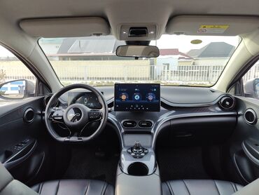 BYD: BYD E2: 2024 г., 0.1 л, Автомат, Электромобиль, Кроссовер — 6