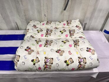 кровать матрас: Детский стёганый матрасик/топпер для кроватки или манежа. Описание: -