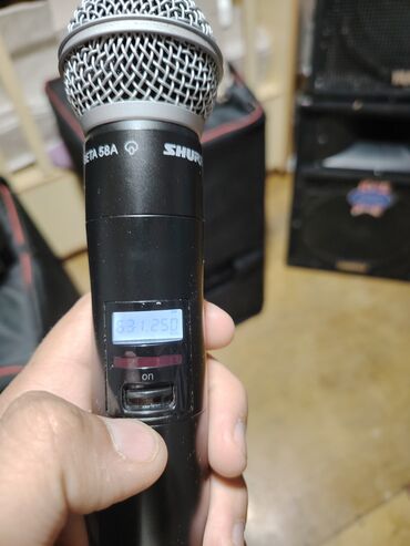 Səsgücləndiricilər, qulaqlıqlar və mikrofonlar: Shure QLXD4 simsiz mikrofon qəbuledicisi - Model: QLXD4 (Q51 — 18