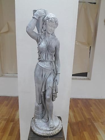 neon yazı: Fiqur, Gips, rəng - Gümüşü — 1
