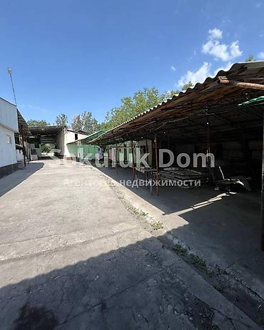 Продажа коттеджей и домов: 🏠Продаётся дом с бизнесом в с. Сокулук 🟡Комнаты: 5 🟡Участок: 13 соток — 3