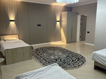 Посуточная аренда квартир: 3 комнаты, Бытовая техника, Душевая кабина, Парковка — 8