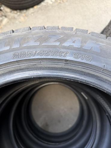 blizzak: Комплект зимних шин Bridgestone Blizzak VRX-3 - Размер: 225/45 R17 - — 7