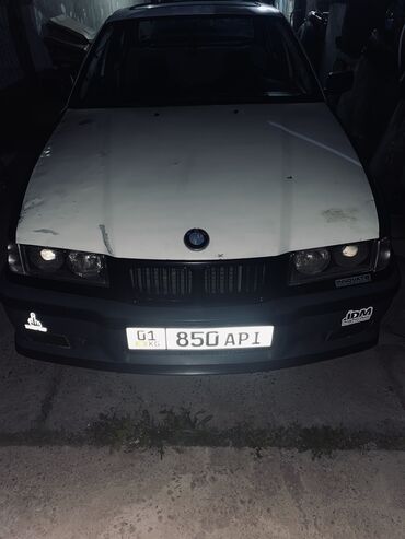 bmw 318: BMW 3 series: 1991 г., 1.8 л, Механика, Бензин, Седан