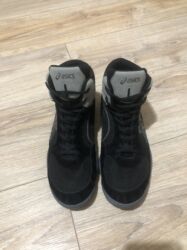 Boks kisələri: Asics tam ideal guləs ayakabisi 1aydan az giyilim 
Razmer-41