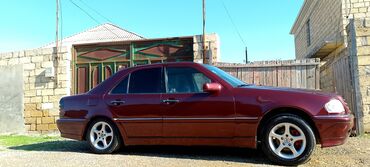 Mercedes-Benz: Mercedes-Benz 200: 2 l | 1994 il Sedan